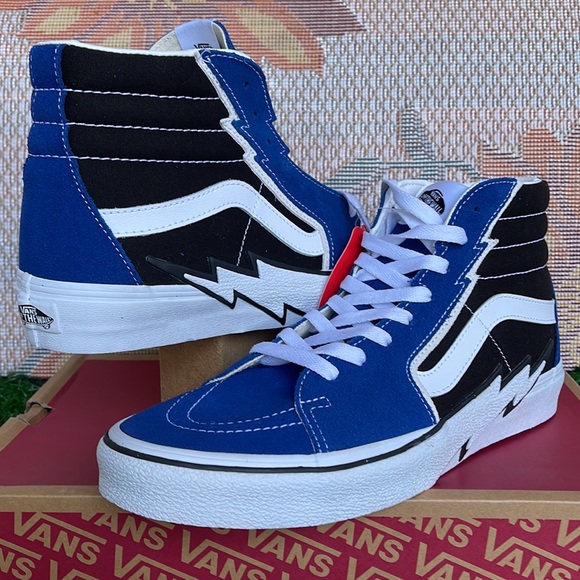 Vans Men’s Sk8-Hi Bolt
Suede/Canvas True Blue/BIack
VN0A5JIVTBB
Sneakers - Picture 8 of 16